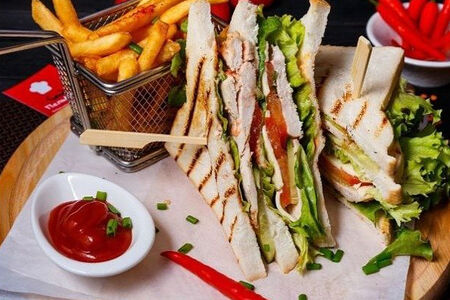 Сэндвич с копченным лососем