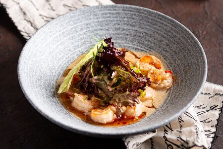 Тигровые креветки в сливочном соусе