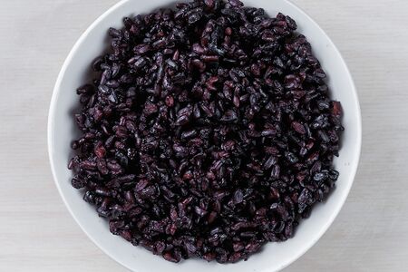 Китайский черный паровой рис