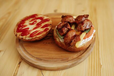 Мини-шашлык из шейки