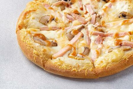 Пицца Пикантный цыплёнок сулугуни на толстом с сыром