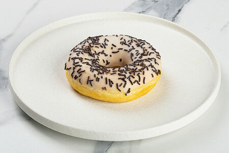 Донат с белой глазурью