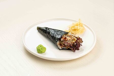 Хенд-ролл с угрем