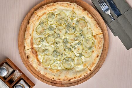 Пицца с грушей