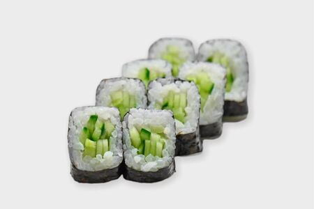 Ролл с огурцом