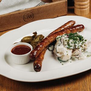 Колбаска с сыром чеддер