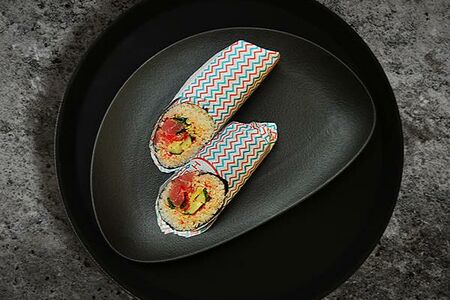 Суширрито тунец, авокадо, тобико Хl