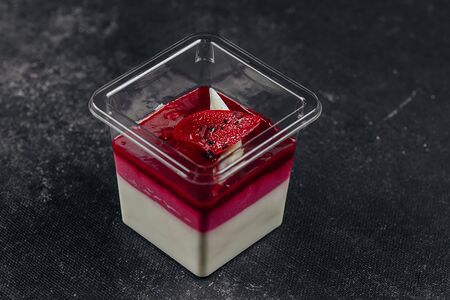 Панна-котта клубника