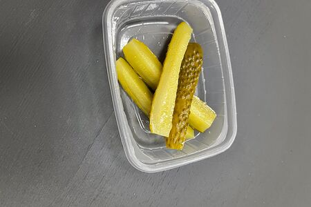 Огурцы маринованные