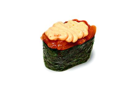 Гункан с копченым лососем