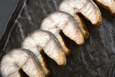 Угорь горячего копчения