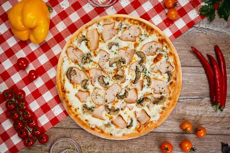 Пицца Цыпленок в сливочном соусе