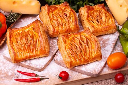 Слойка с сыром