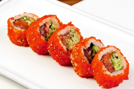 Ролл Калифорния с лососем