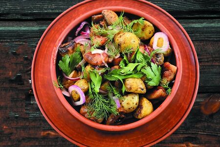 Жаркое из курицы с грибами