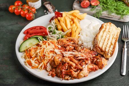 Шаурма на тарелке