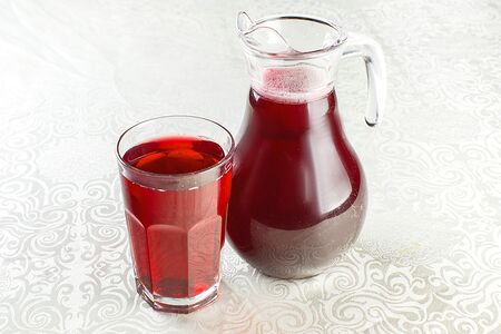 Морс из чёрной смородины и клубники