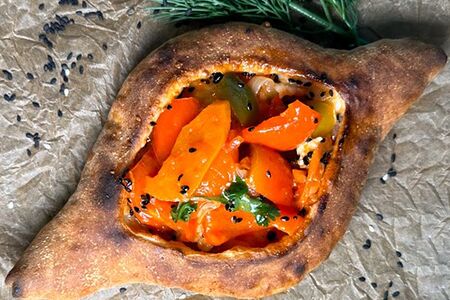 Хачапури с лечо