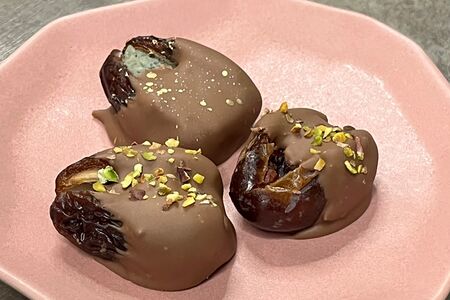 Финики в шоколаде