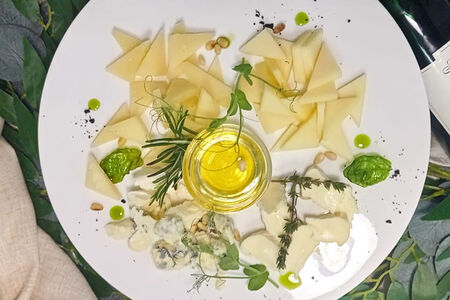 Сырная тарелка