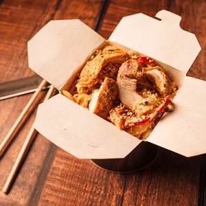 Удон с курицей в сливочном соусе