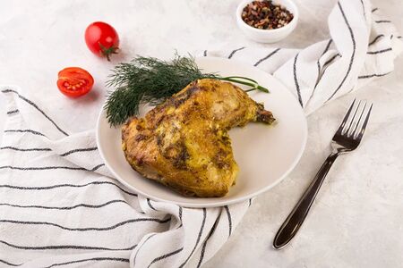 Окорок куриный жареный