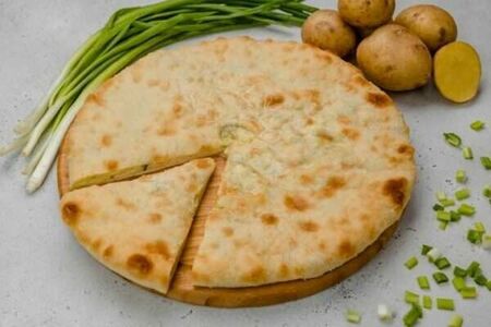 Пирог с картошкой и зеленым луком⁣