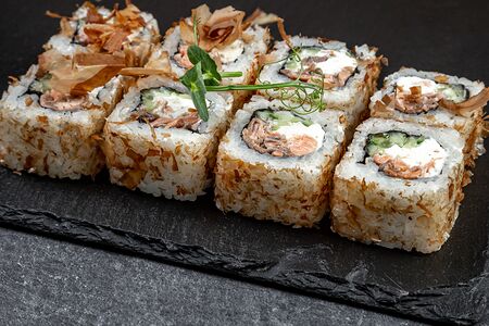 Бонито с лососем гриль