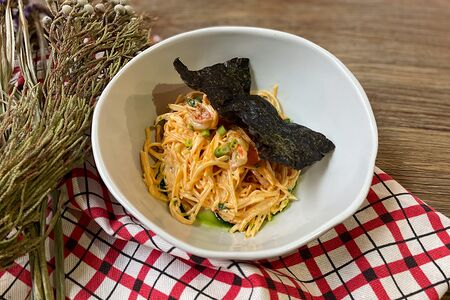 Салат с креветками и тыквой