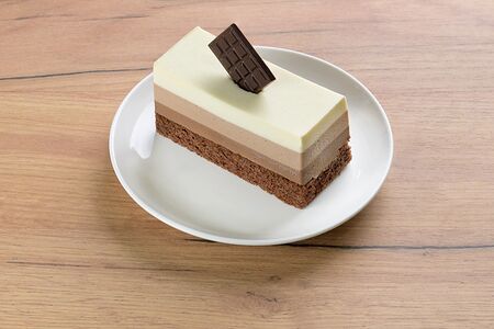 Пирожное Три шоколада