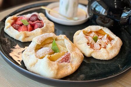 Галета с сезонной ягодой