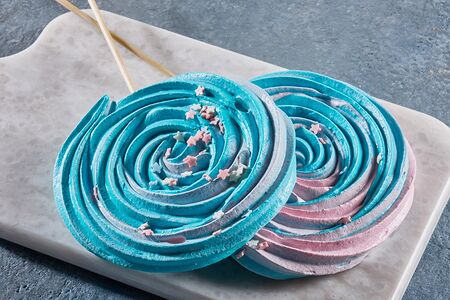 Меренга на палочке