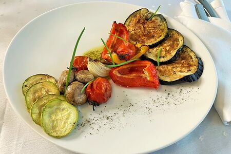 Запеченные овощи с шампиньонами