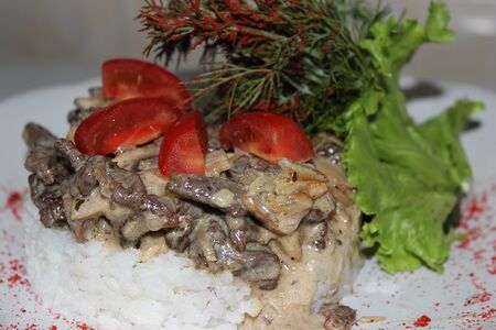 Бефстроганов с рисом