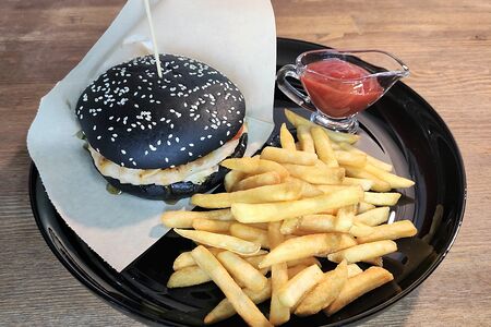 Бургер медово-горчичный с курицей