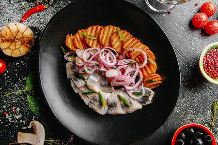 Селедочка с картофелем