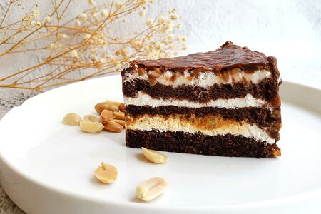 Пирожное Сникерс