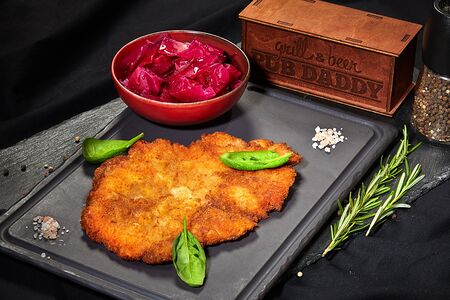 Венский шницель с гурийской капустой