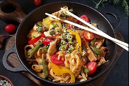 Вок Том ям по-тайски