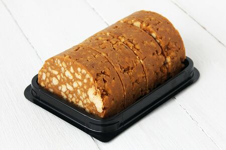 Пирожное Лакомка