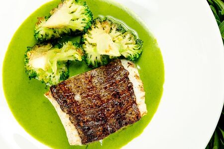 Палтус с соусом