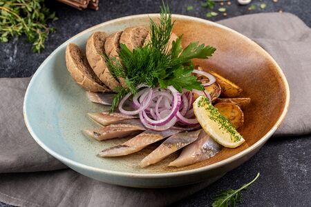 Сельдь по-домашнему с картофелем