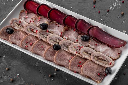 Мясные деликатесы собственного приготовления