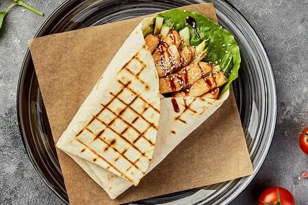 Ролл с лососем