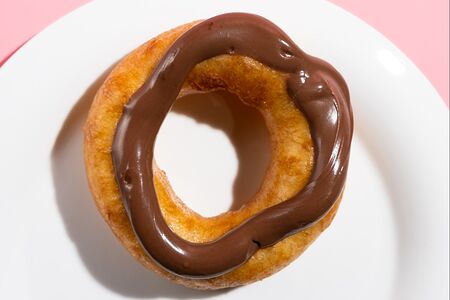 Бокс на 16 пончиков с карамелью