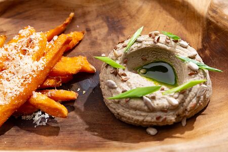 Трюфельный хумус с бататом