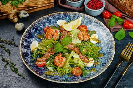 Салат с Креветками