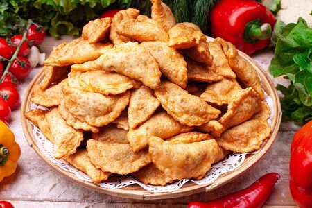 Мини-чебуреки с говядиной 