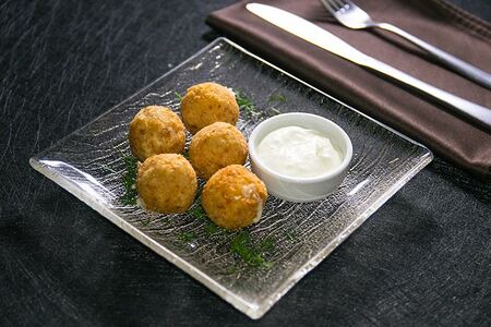 Сырные шарики с креветками