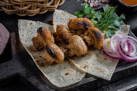 Шашлык из шампиньонов